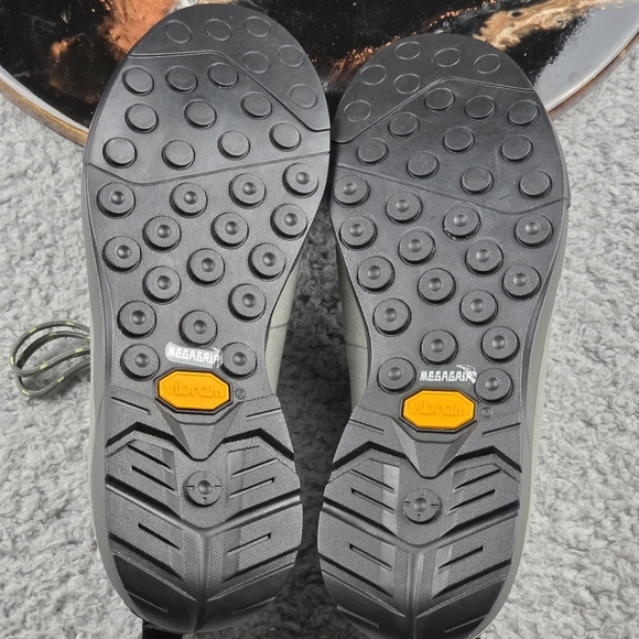 Arc'teryx Womans 5 Grey GORE-TEX‎ Approach Agile - Picture 8 of 8